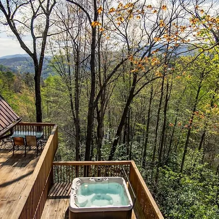 Bear View Chalet With Hot Tub And Near Ober